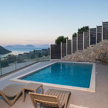 Aifantis 1 Сasa de vacaciones